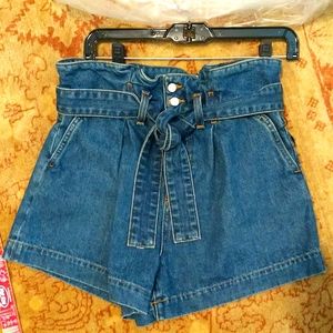 NWT Veronica Beard Nori high rise jean shorts